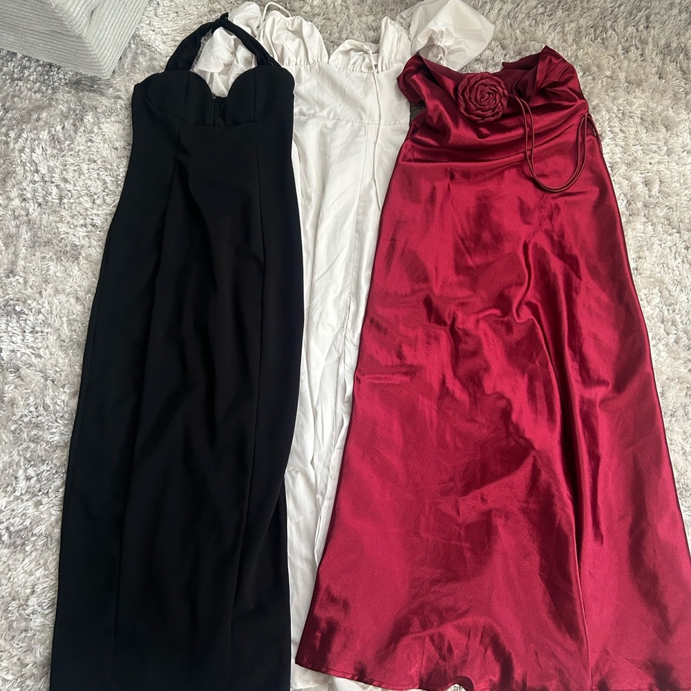 3 DRESSES! 🎀 3 dresses for the price of one! All worn once